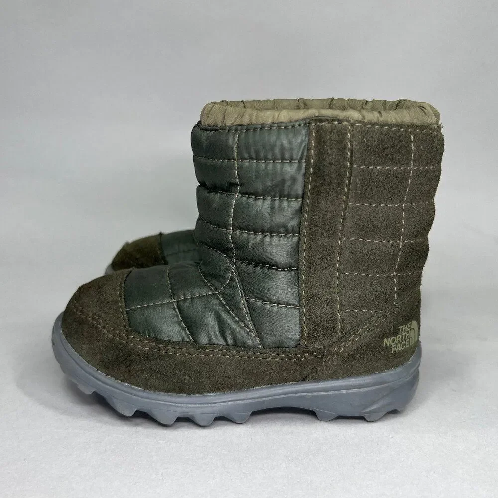 The‎ North Face Boy's Size 5 Green Winter Boots